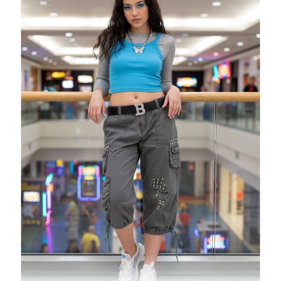 Y2K Mur Mur Gray Distressed Embellished Cropped Utility Cargo L Capri 2000's - Picture 1 of 9
